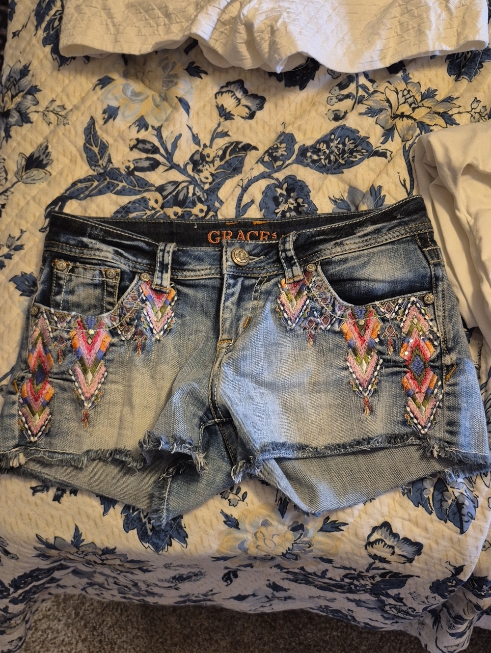 Grace Light Blue Denim Shorts with Multicolor Embroidered Chevron